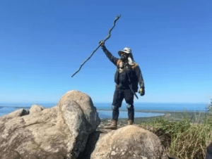 Homem morre após cair ao tentar tirar foto na Pedra do Macaco, no RJ