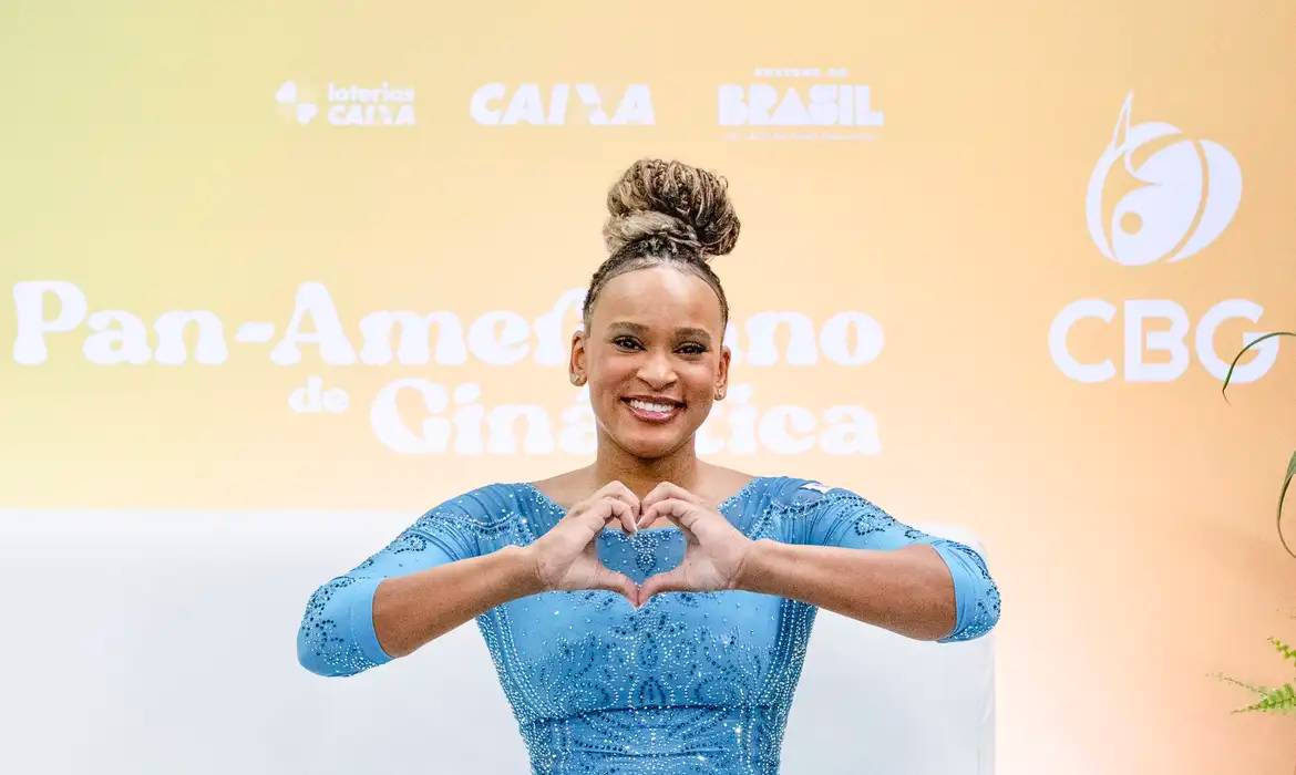 Rebeca conquista ouro no salto do Pan-Americano de Ginástica