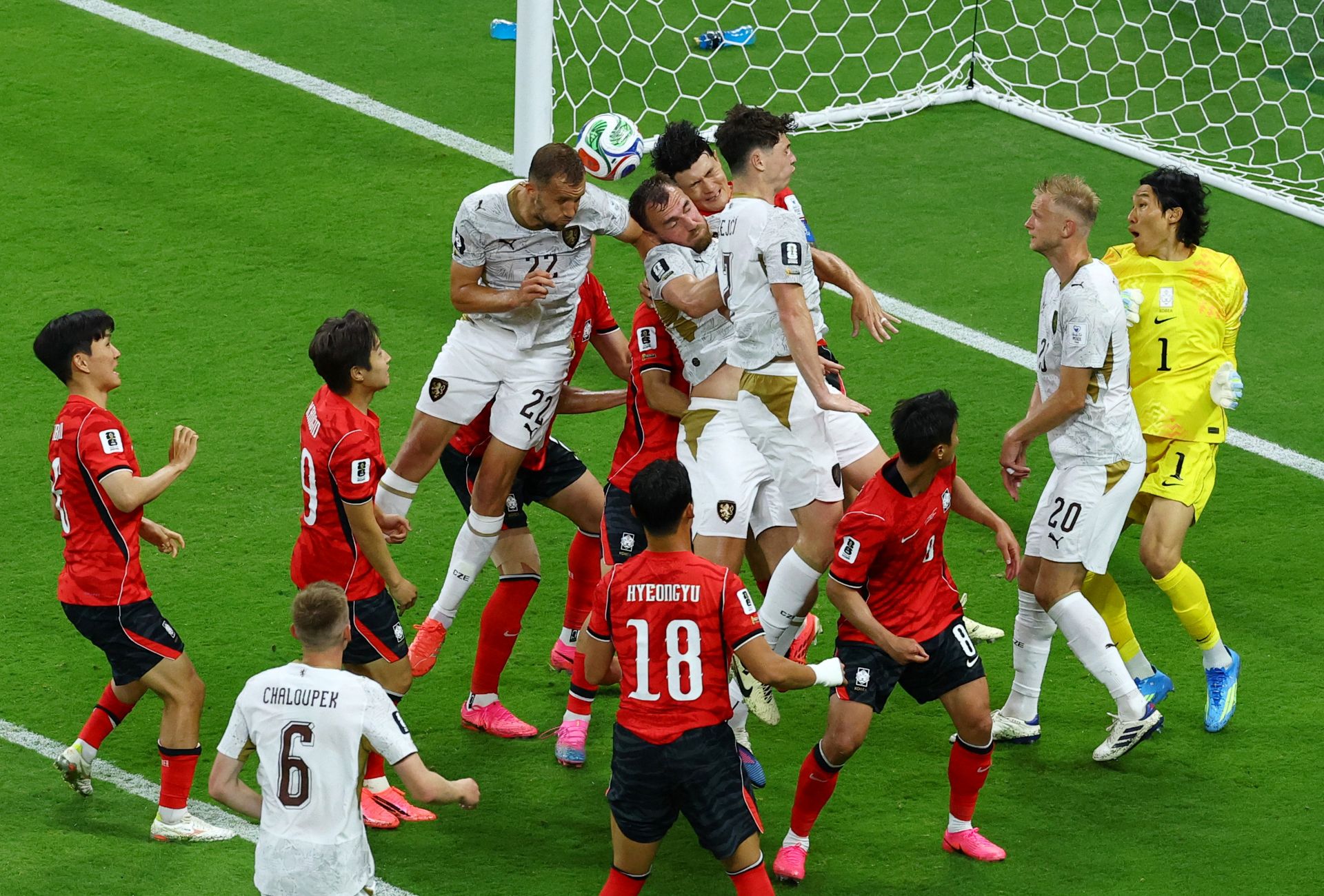 Lance da partida entre República Tcheca e Coreia do Sul pela Copa do Mundo 2026 (Foto: REUTERS/Daniel Becerril)