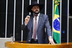 MP do Frete ganha dispositivo para anistiar multas de bloqueios após eleição de 2022