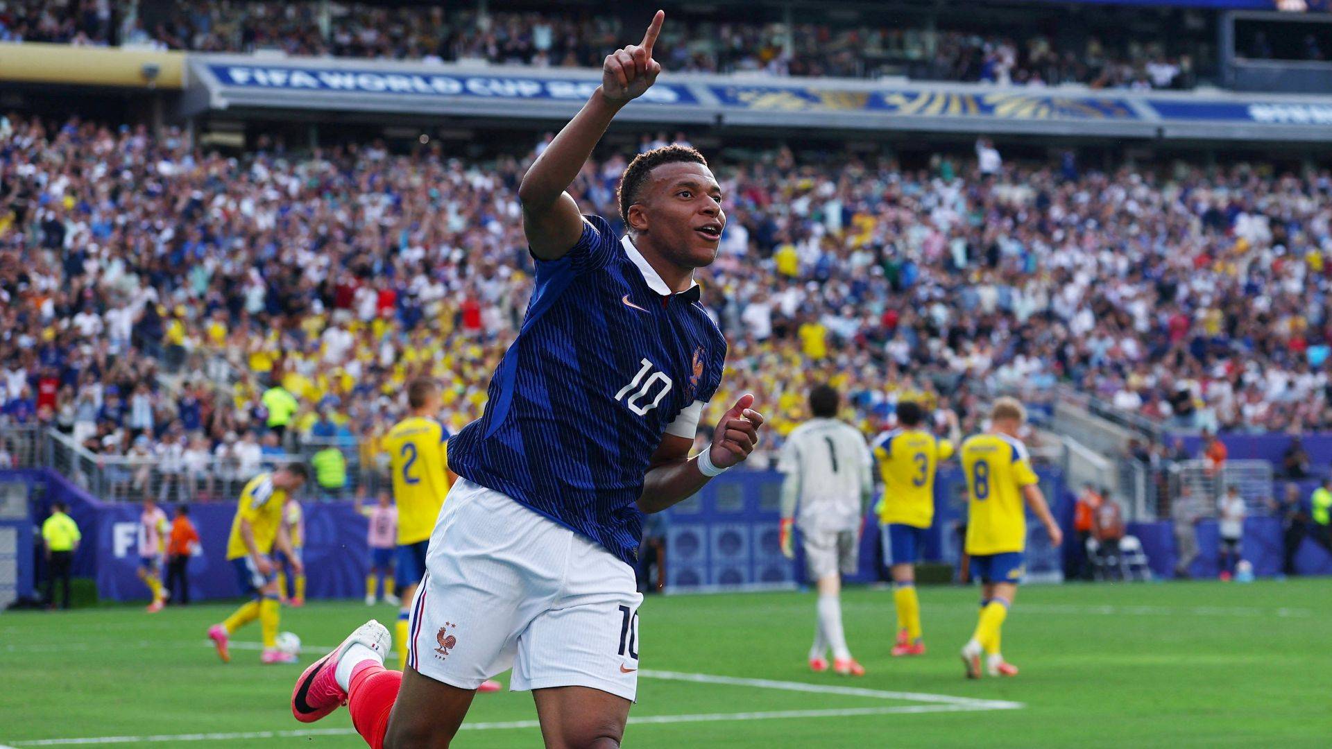 “Messi fará mais gols, mas eu quero o título”, diz Mbappé