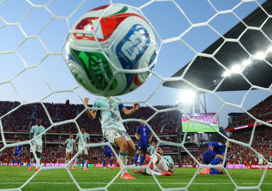 Chip na bola da Copa do Mundo auxilia decisão do VAR em golo da Croácia