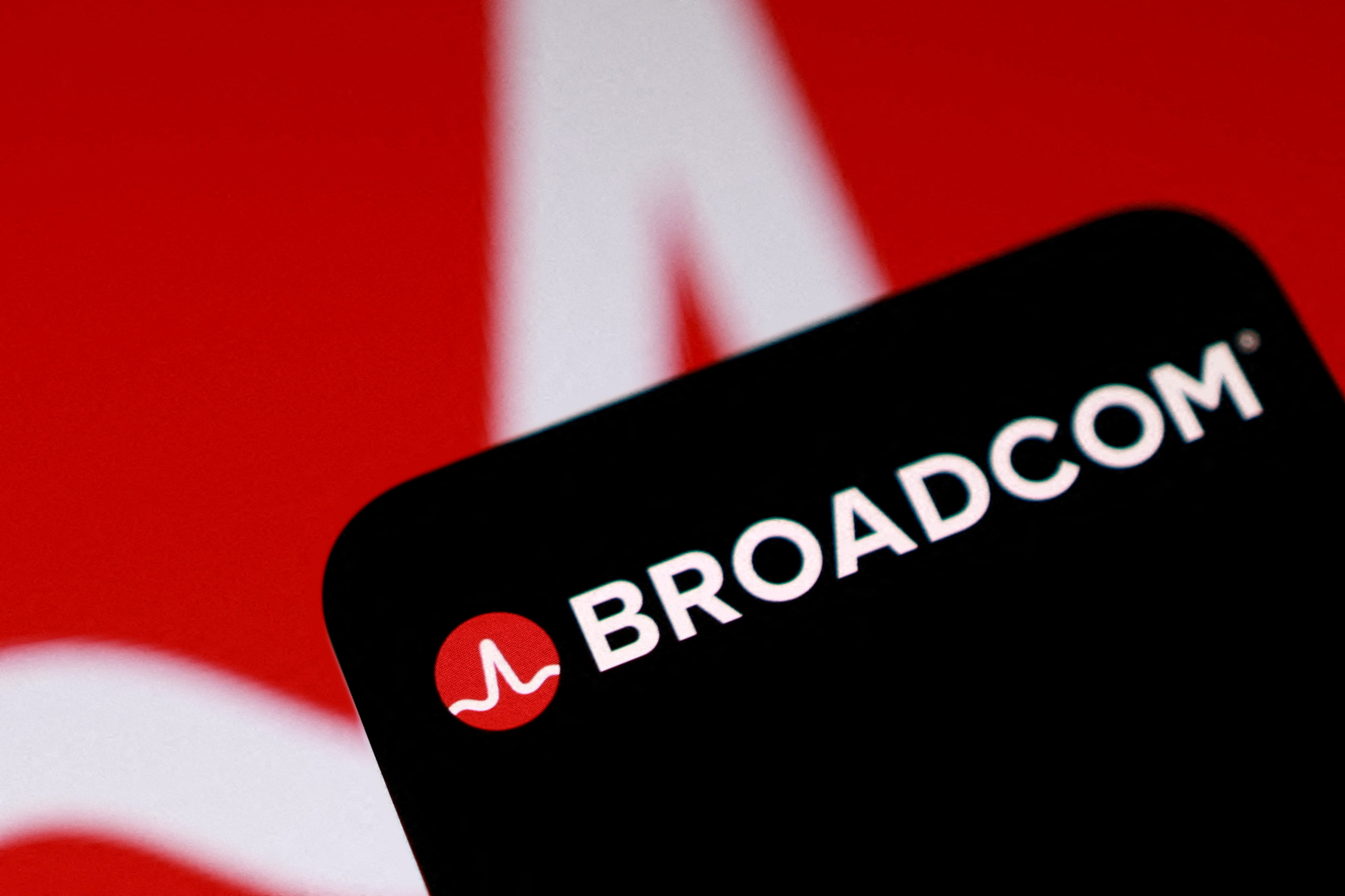 Broadcom decepciona mercado com guidance e vê pressão crescer na corrida da IA - QTU Questões do Universo