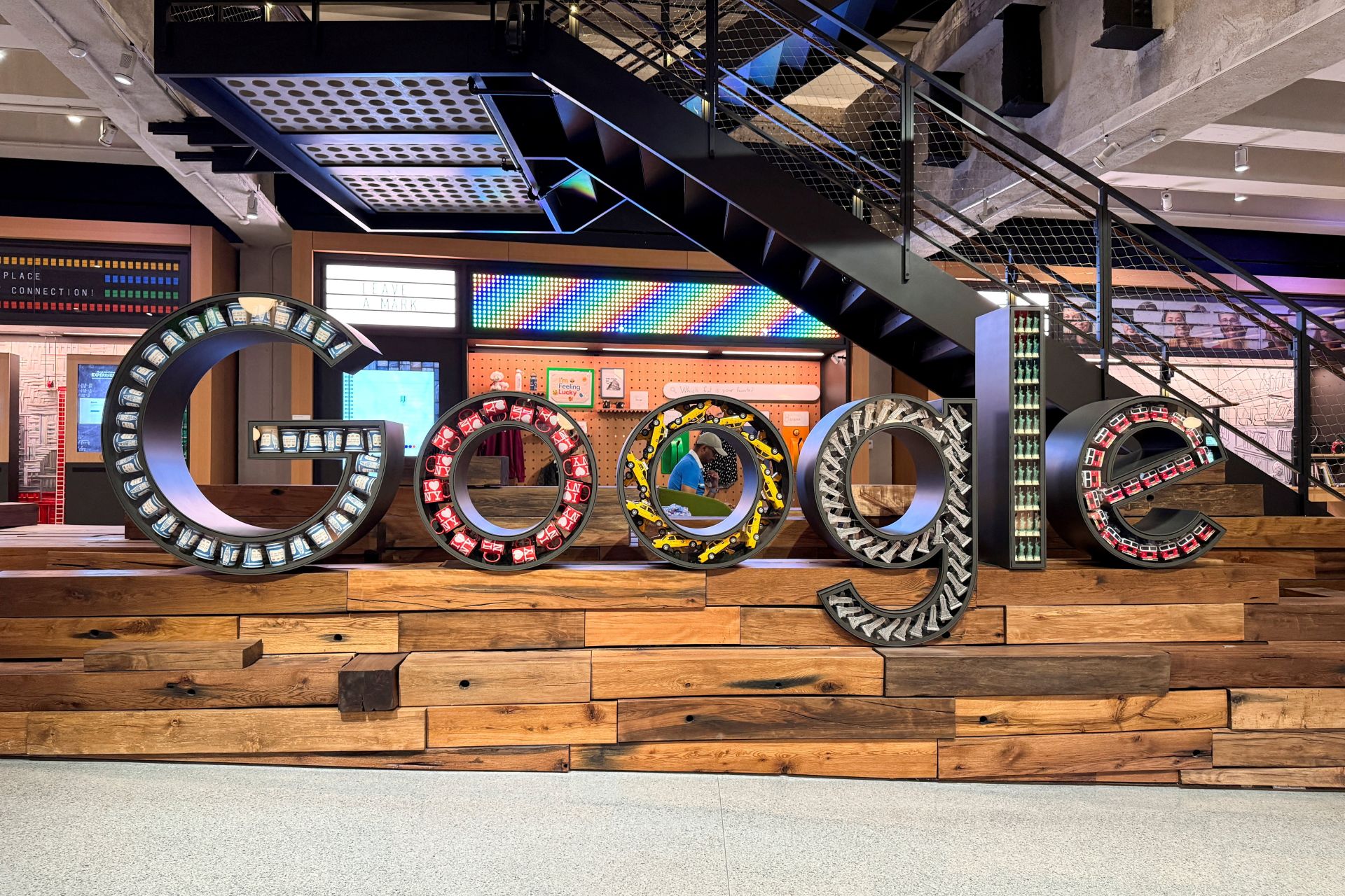 Cabo transatlântico de 7 mil quilômetros do Google conecta Portugal aos EUA