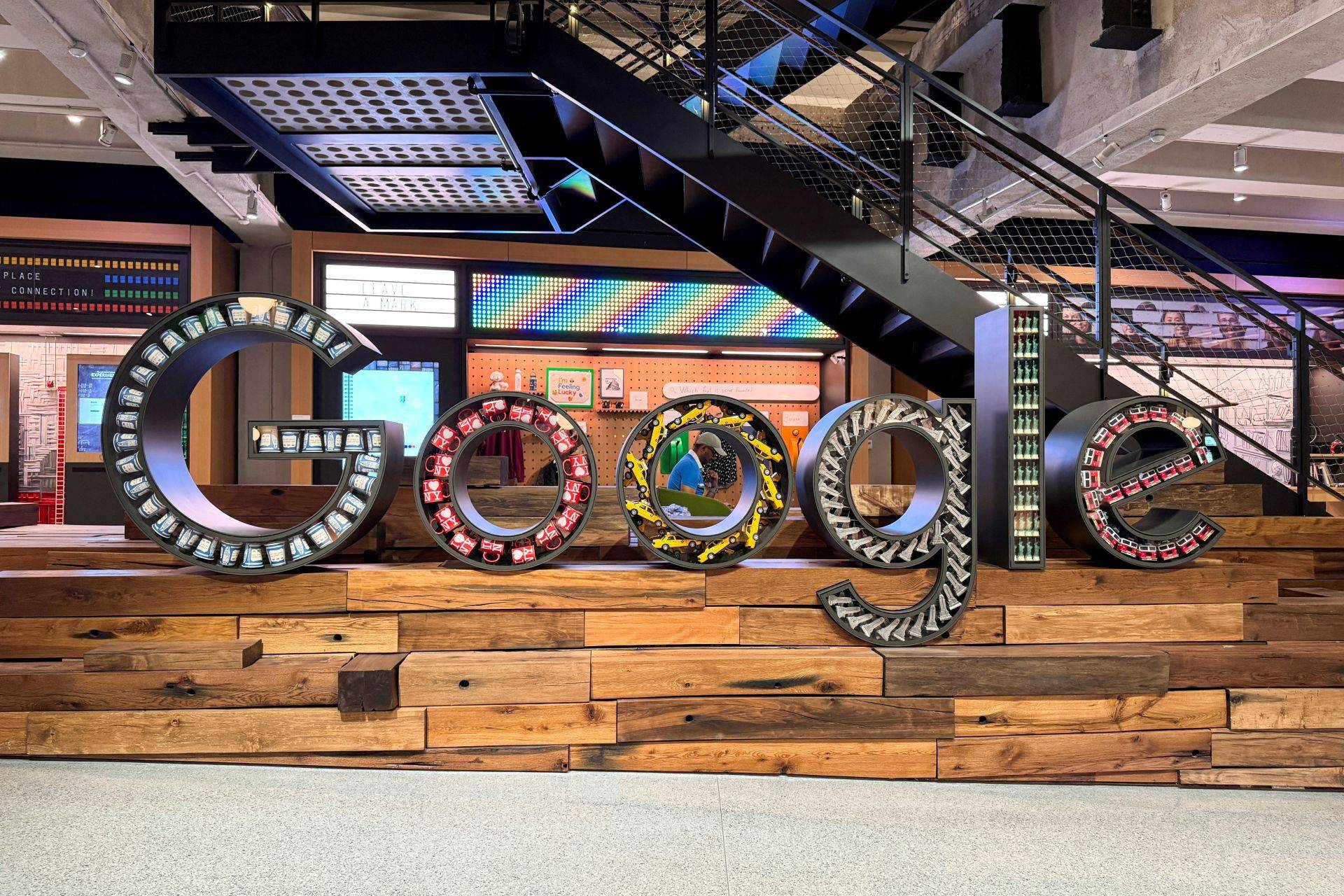 Cabo transatlântico de 7 mil quilômetros do Google conecta Portugal aos EUA