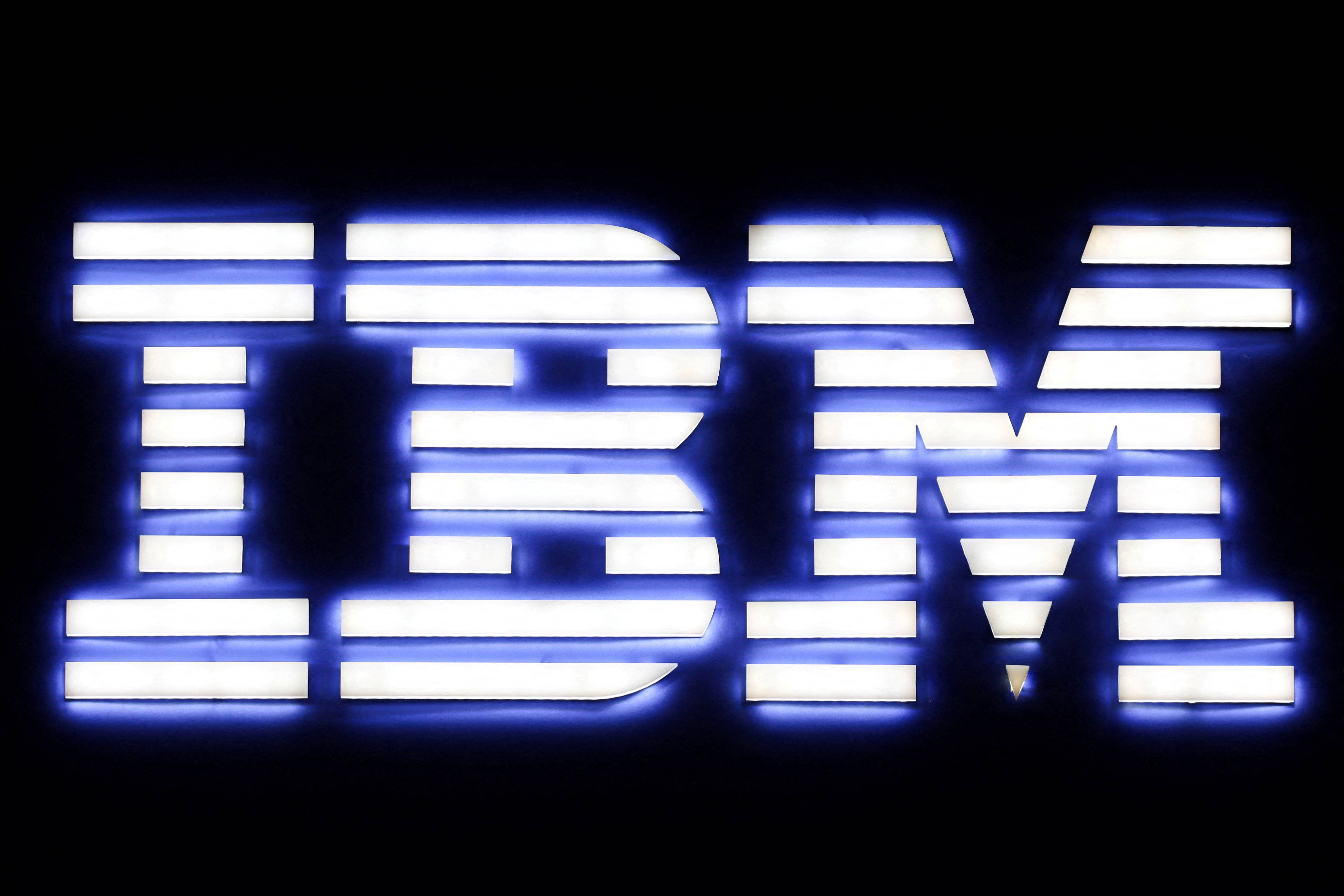 Lucro da IBM cai para US$ 2,17 bi no 2T26; empresa reduz projeção de receita anual
