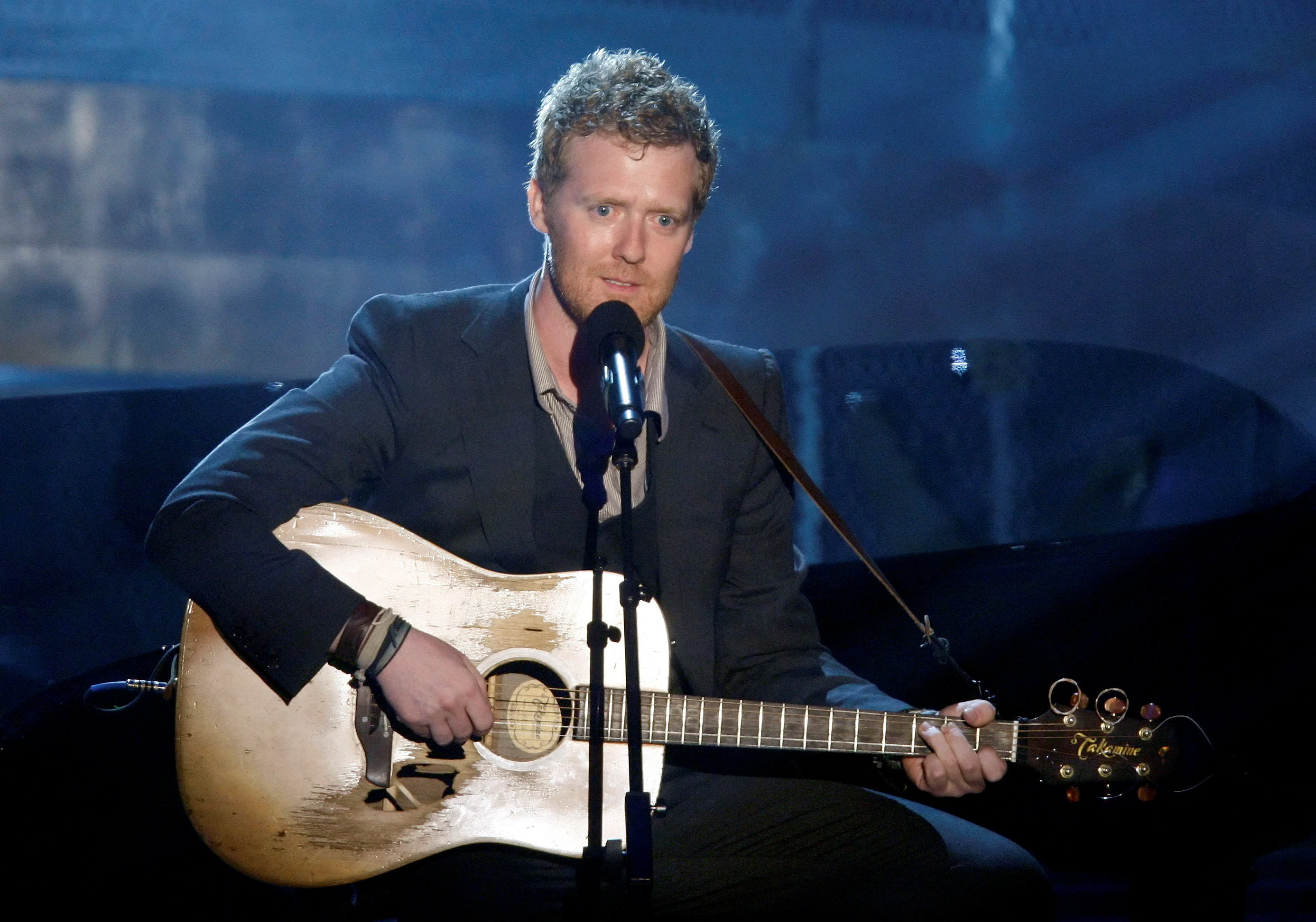Músico irlandês Glen Hansard, vencedor do Oscar, morre em acidente de motocicleta