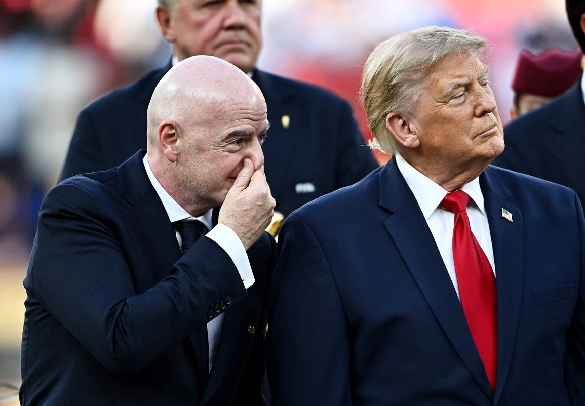 Trump responde se já conversou com Infantino sobre proposta da Fifa de venda de ações