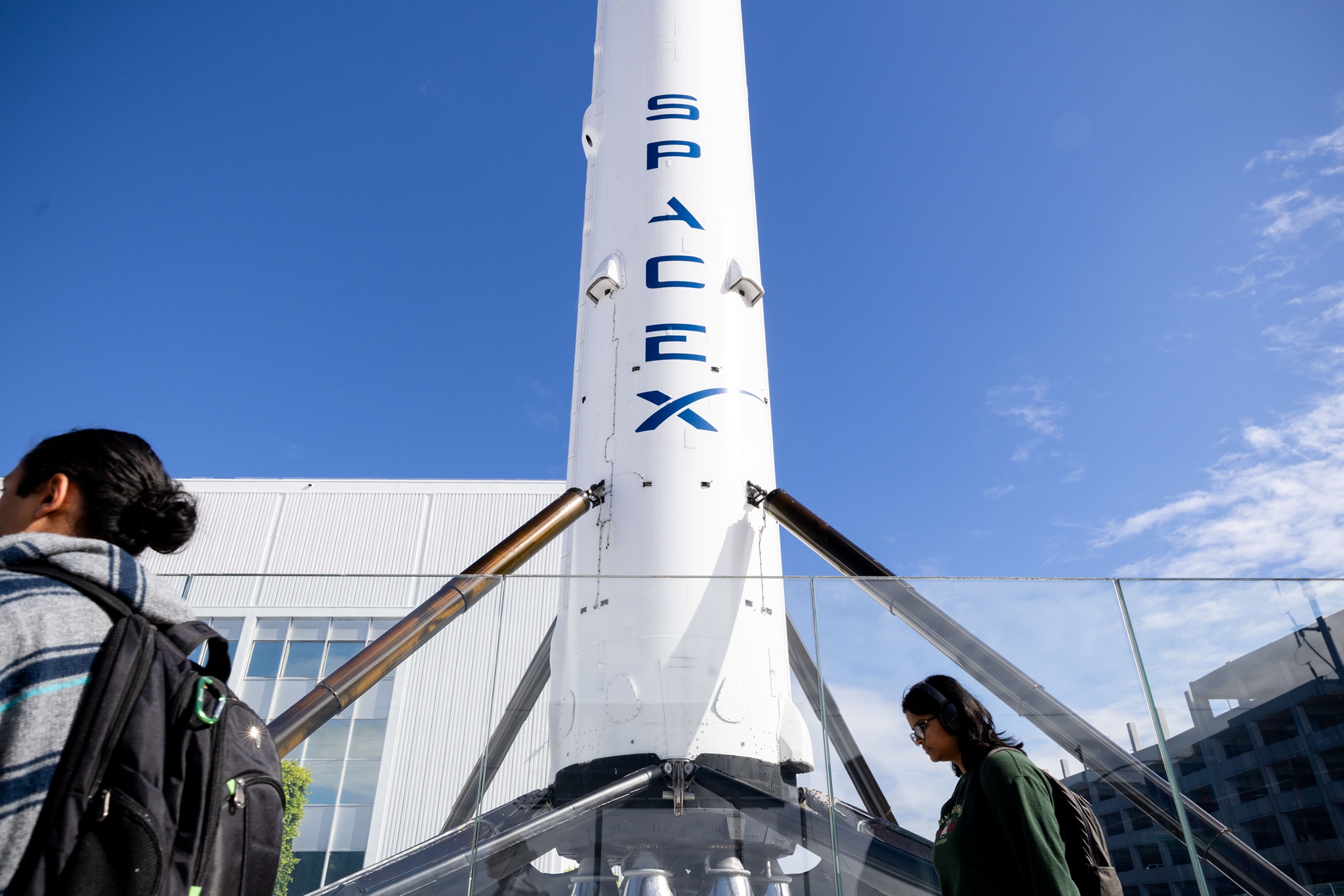 SpaceX caminha para perder US$ 1 trilhão em valor de mercado; Quais os motivos?