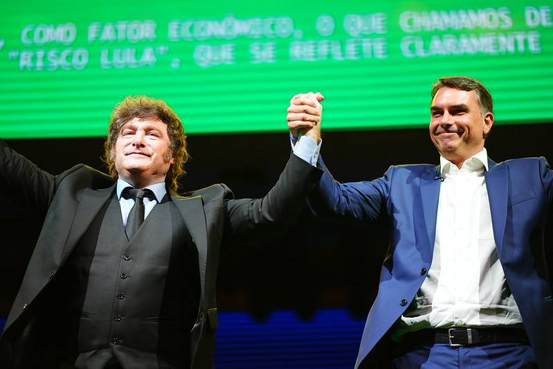 Imagem original da matéria: PT aciona PGE para apurar quem bancou ida de Javier Milei a convenção do PL