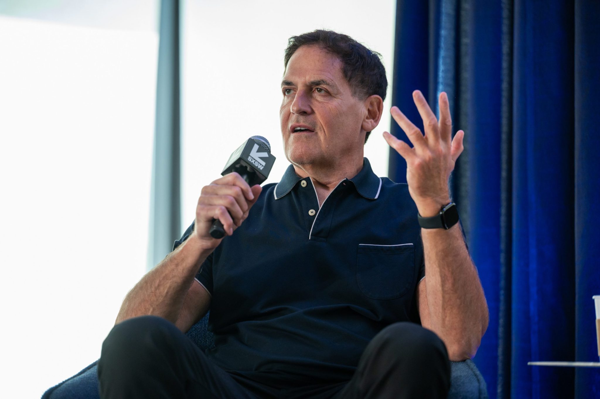 O bilionário Mark Cuban diz que ajudou a formar “pelo menos mil milionários” e que mais empregadores deveriam dividir o sucesso com seus funcionários.
Nicola Gell / Contributor / Getty Images