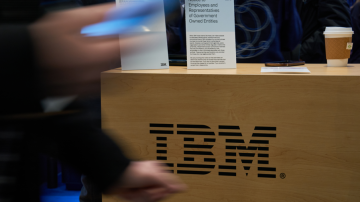 Estande da IBM em uma feira de IA.