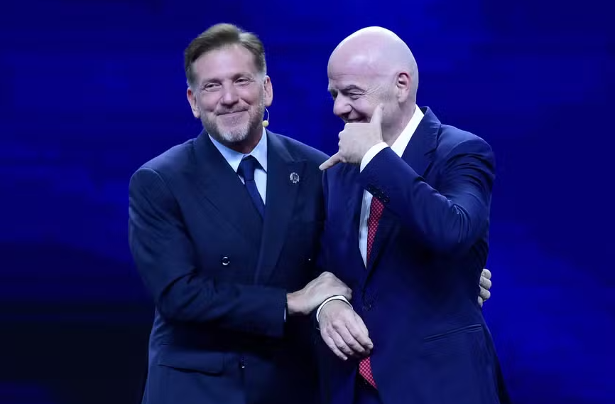 Conmebol rompe silêncio e anuncia reunião para avaliar proposta da Fifa