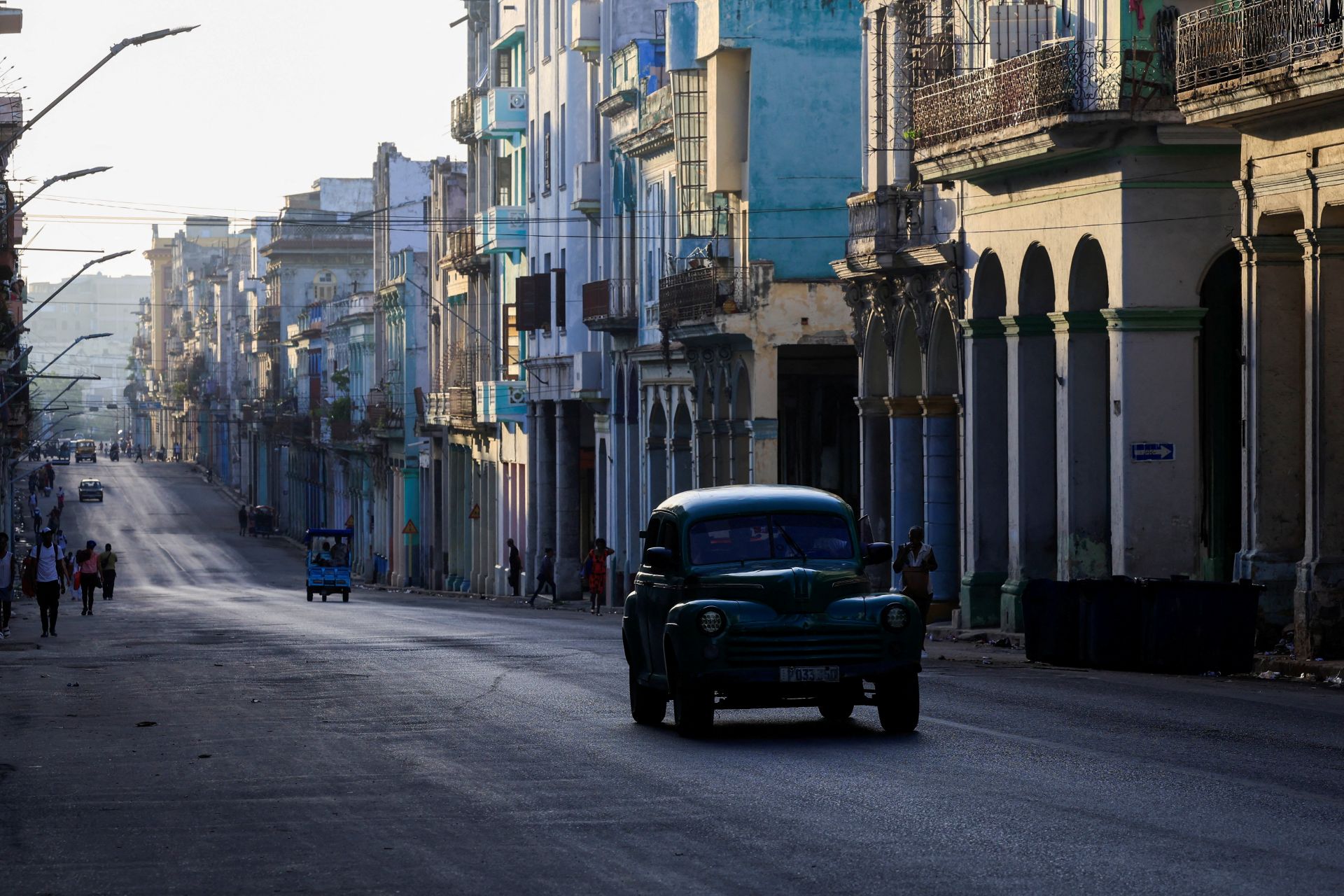 No aniversário dos protestos de 2021, Cuba está à escuras com novo blecaute