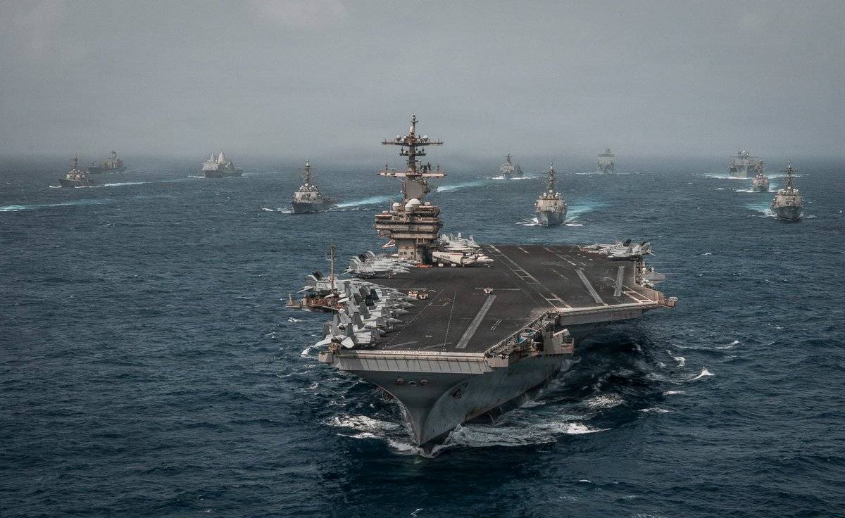 Parte da frota americana em patrulha no Oriente Médio (Foto: Divulgação do Centcom no X/@CENTCOM)
