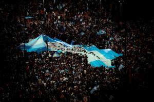 Confronto entre torcedores e policiais em Buenos Aires termina com 15 presos