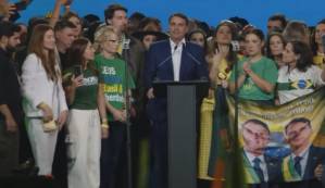 Com Milei e ausência de familiares, Flávio Bolsonaro lança candidatura à Presidência