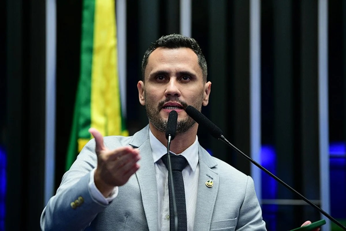 MG: Assessoria de Cleitinho entra em choque com Republicanos e reafirma