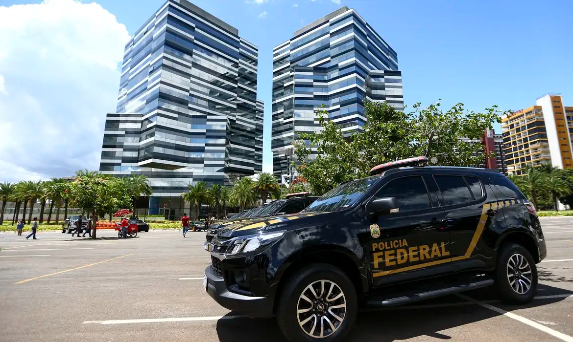 Polícia Federal mira empresário suspeito de intimidar jornalistas no caso Master