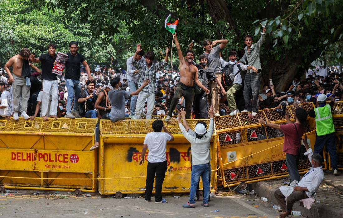 Ministro da Educação da Índia renuncia após ‘Revolta das Baratas’; Entenda os protestos