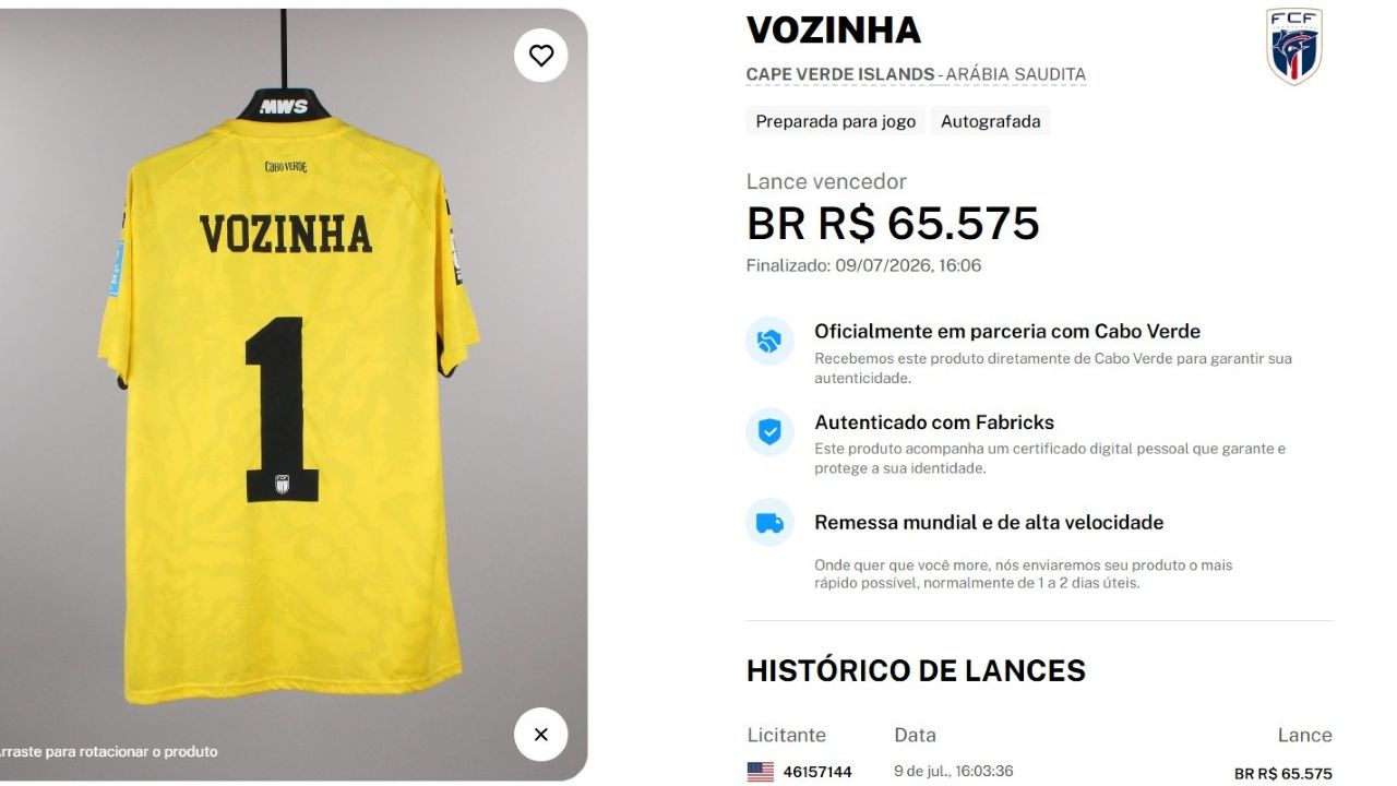 Camisa do goleiro Vozinha, de Cabo Verde, é leiloada por R$ 65 mil