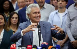 Caiado critica Lula e Bolsonaro: “são grandes adversários da população brasileira”