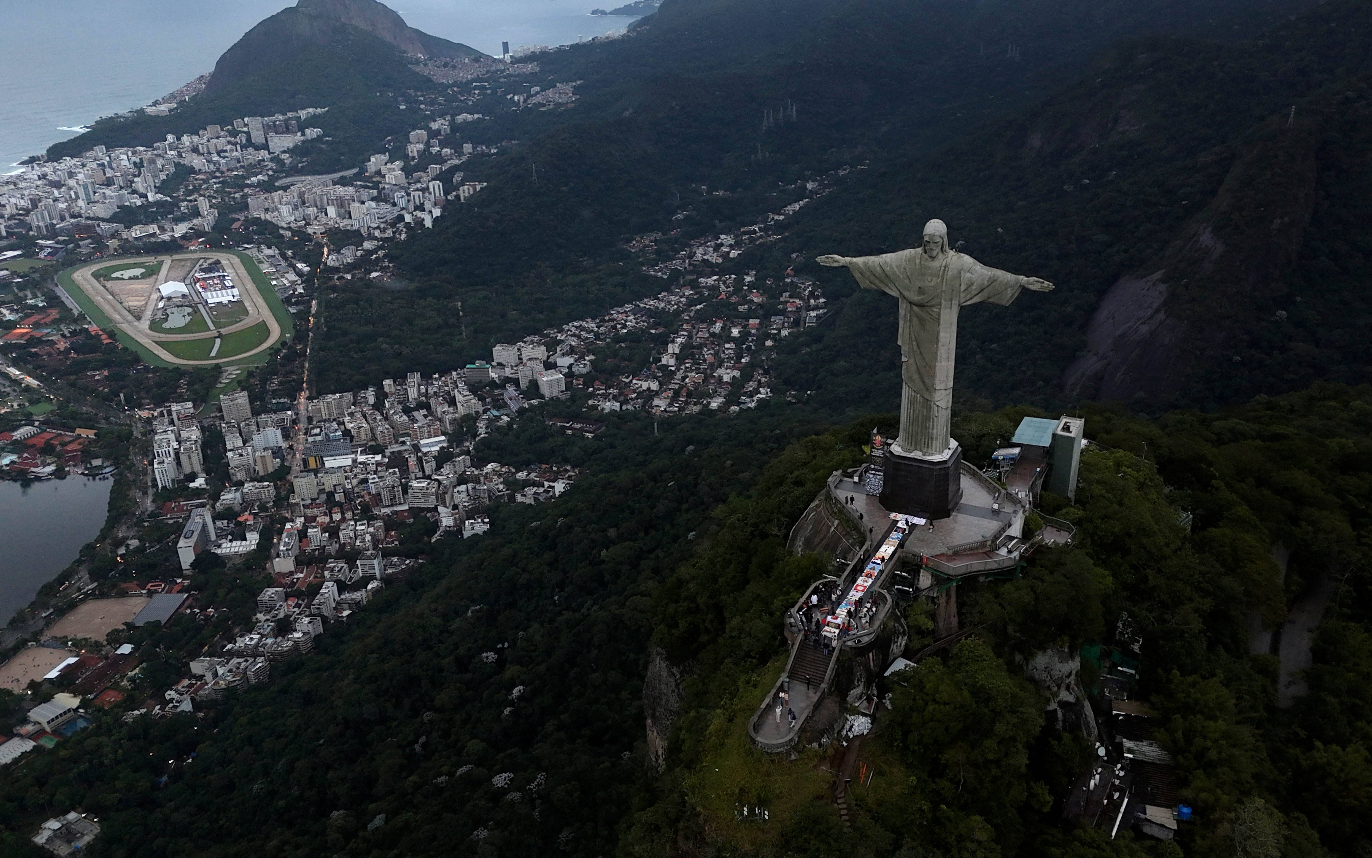 Rio 10 anos após Olimpíada: metrô incompleto e segurança em crise