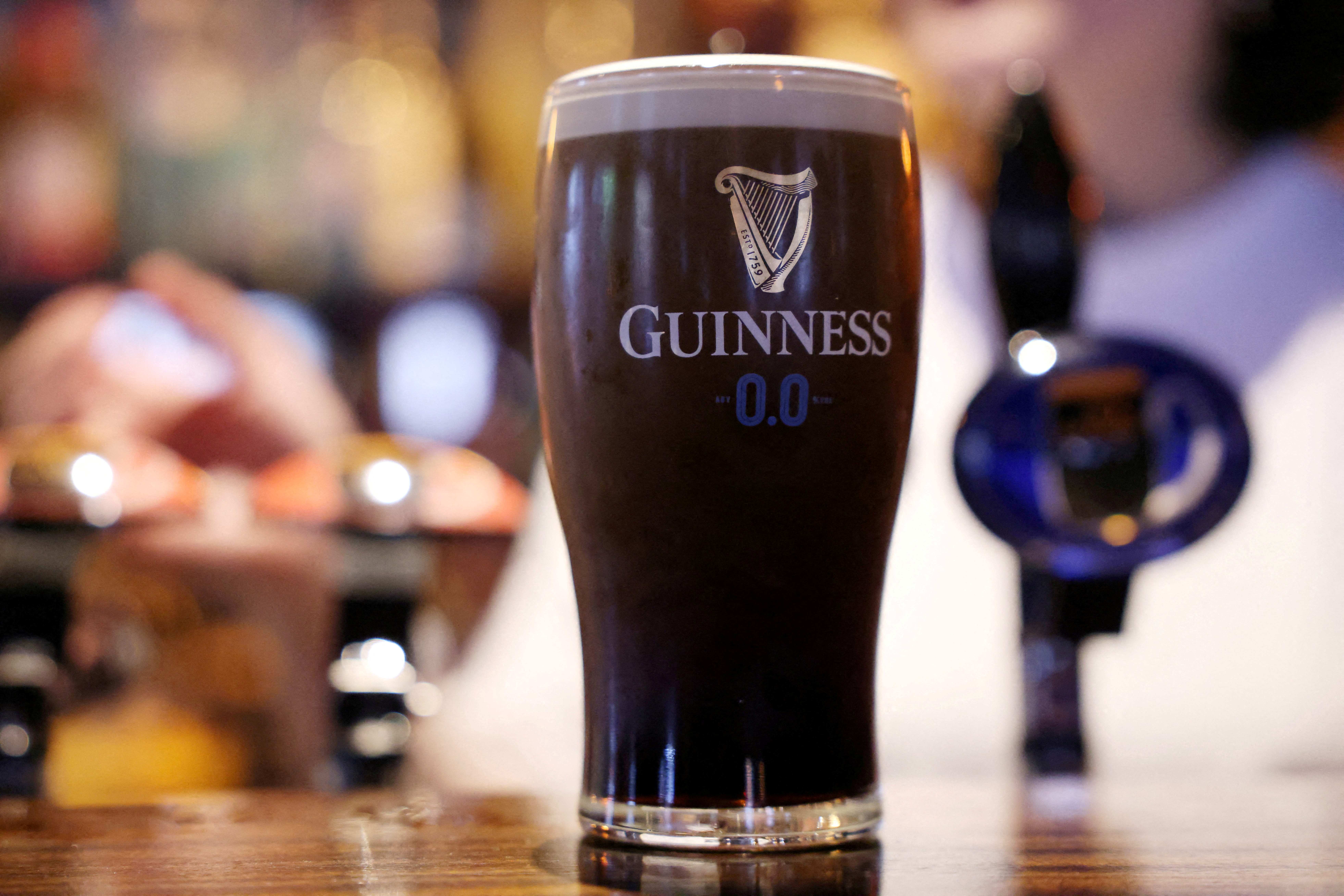 Como a Diageo, dona de Guinness, Smirnoff e Johnnie Walker, vai economizar US$ 1 bi