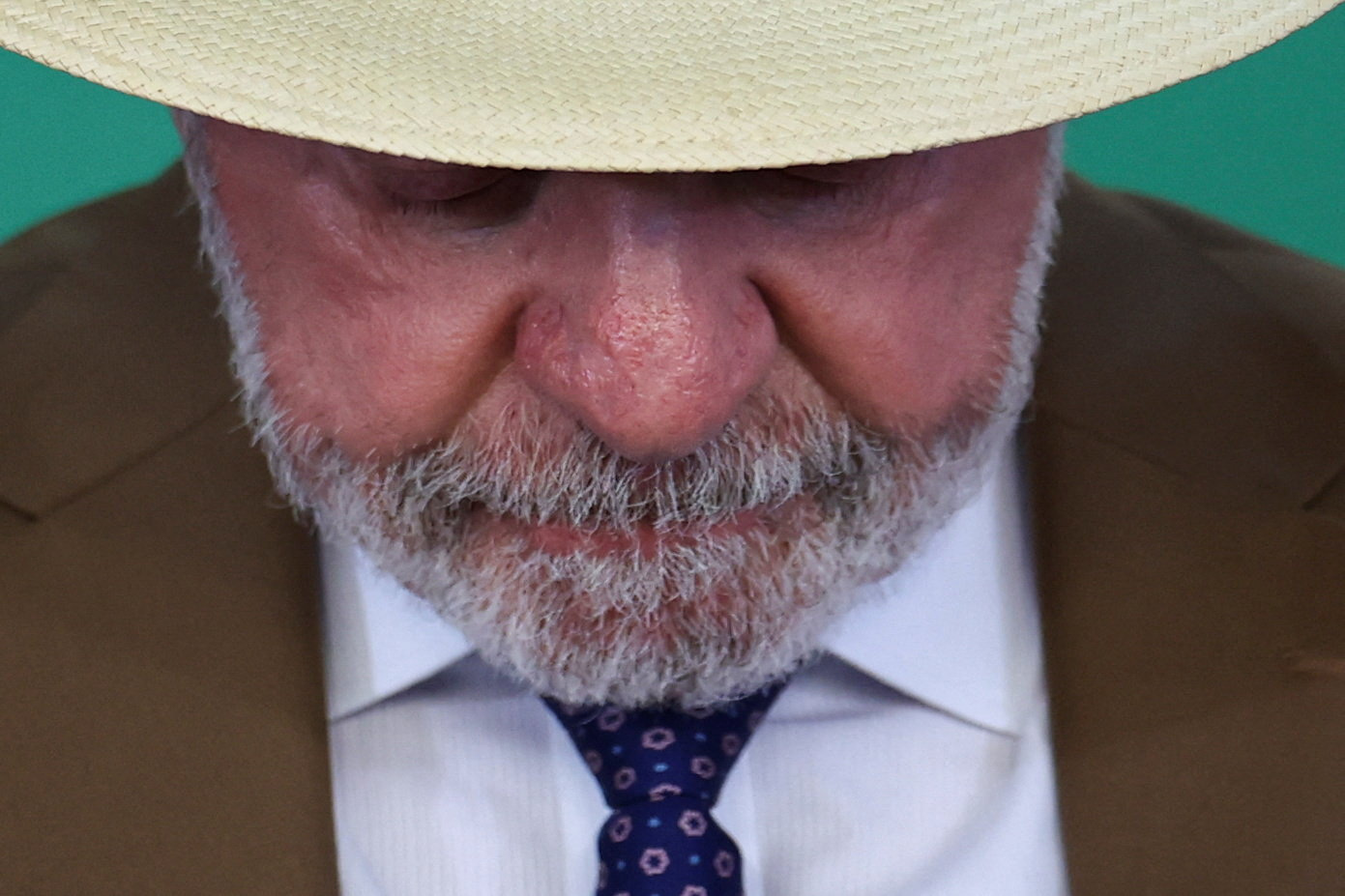 Bolsa Família: reajuste de 15% vira segredo no Planalto após queda de Lula