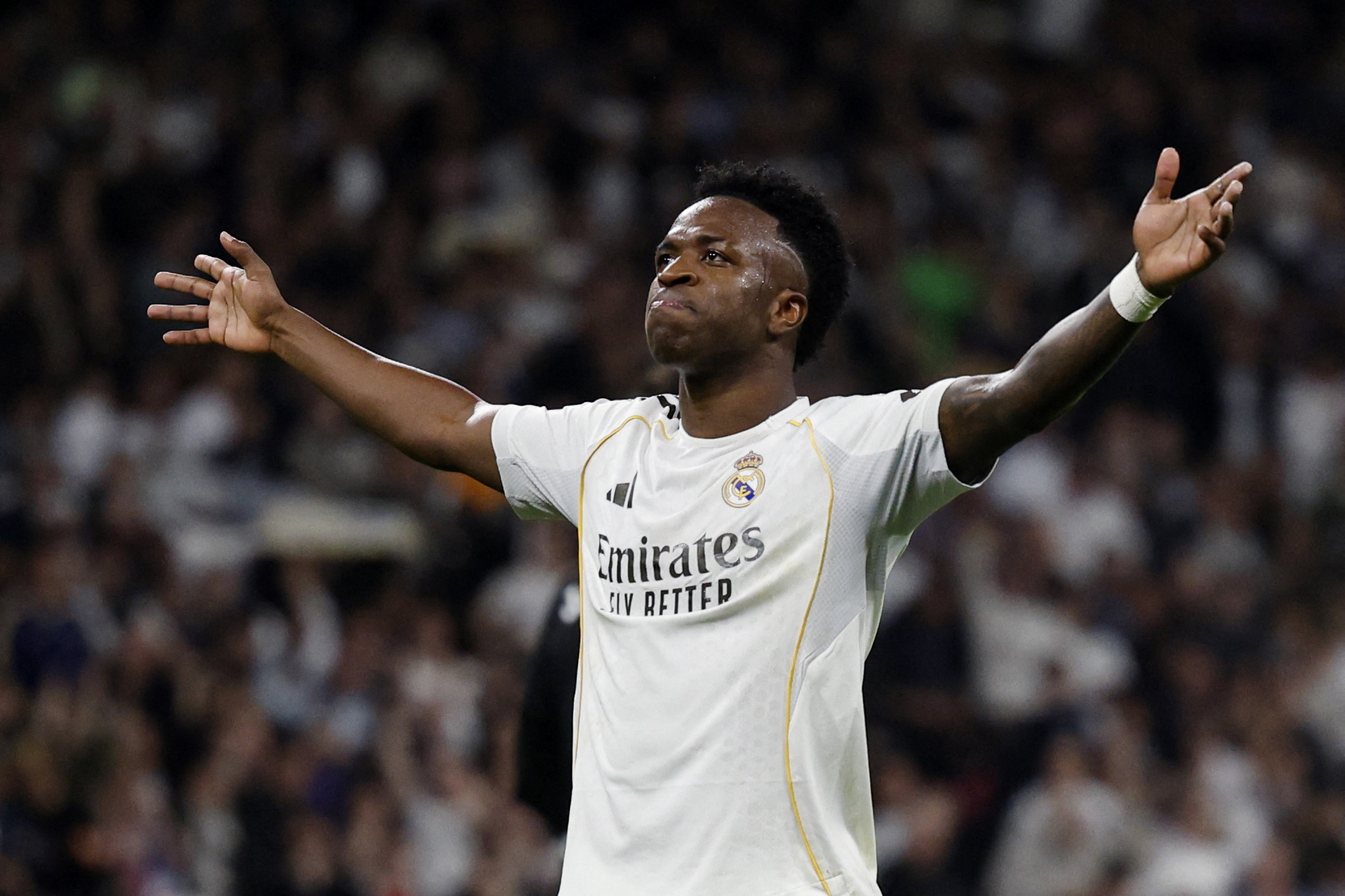 Real Madrid renova com Vinícius Jr. até 2032 e põe fim a especulações sobre saída