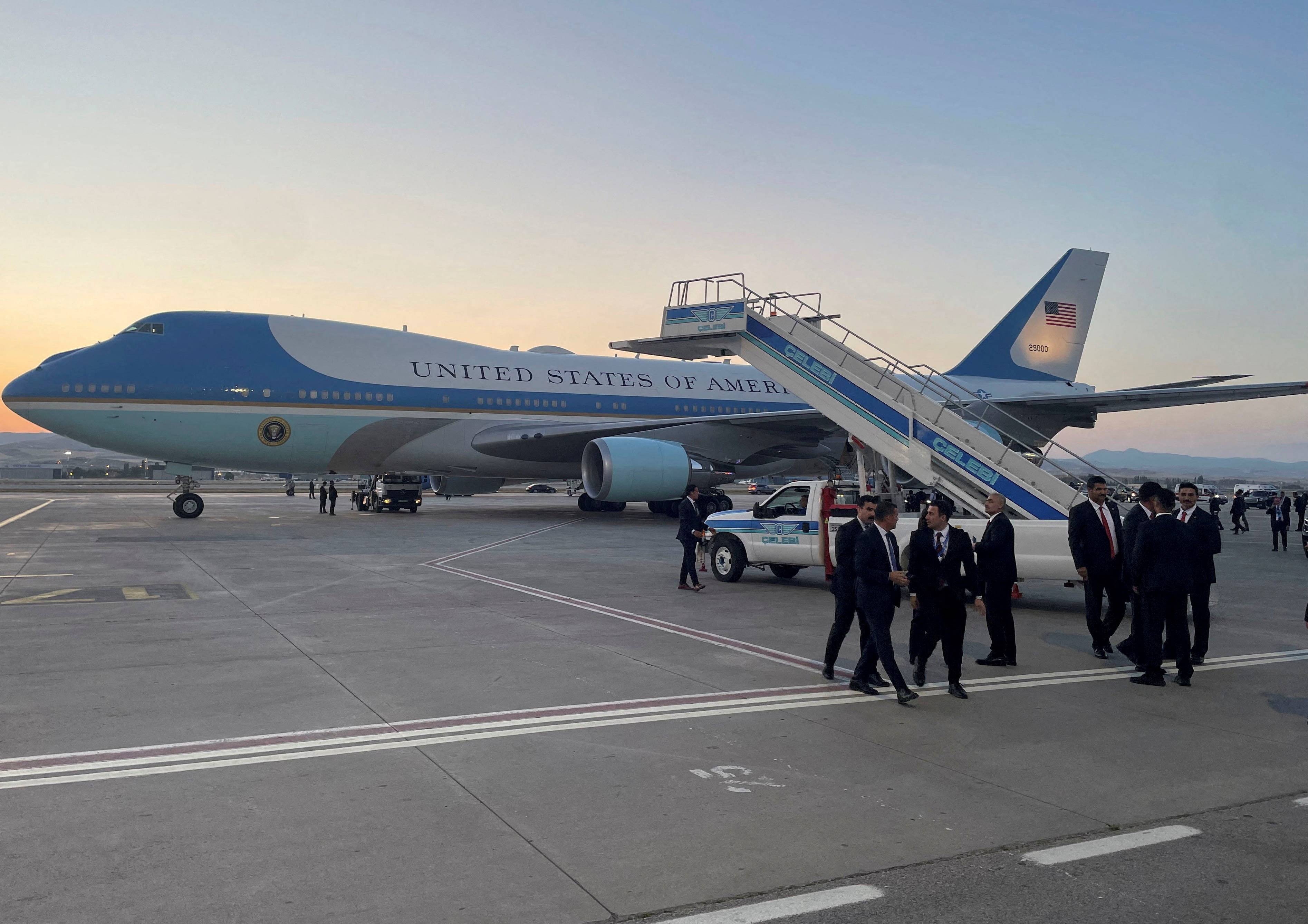 Ameaça de míssil portátil fez Serviço Secreto esconder Trump em jato na Turquia