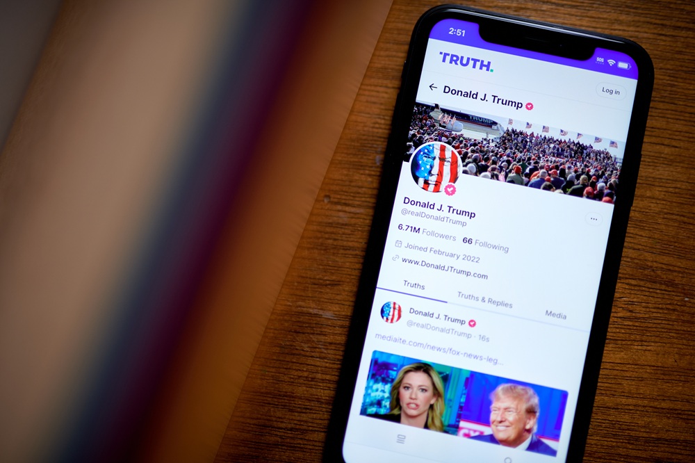 Trump Media usa FOMO de Wall Street para vender acesso mais ágil a post do presidente