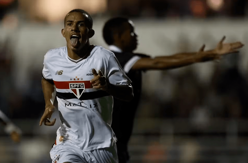 São Paulo pode sofrer 1º transfer ban por dívida sob regra de fair play financeiro