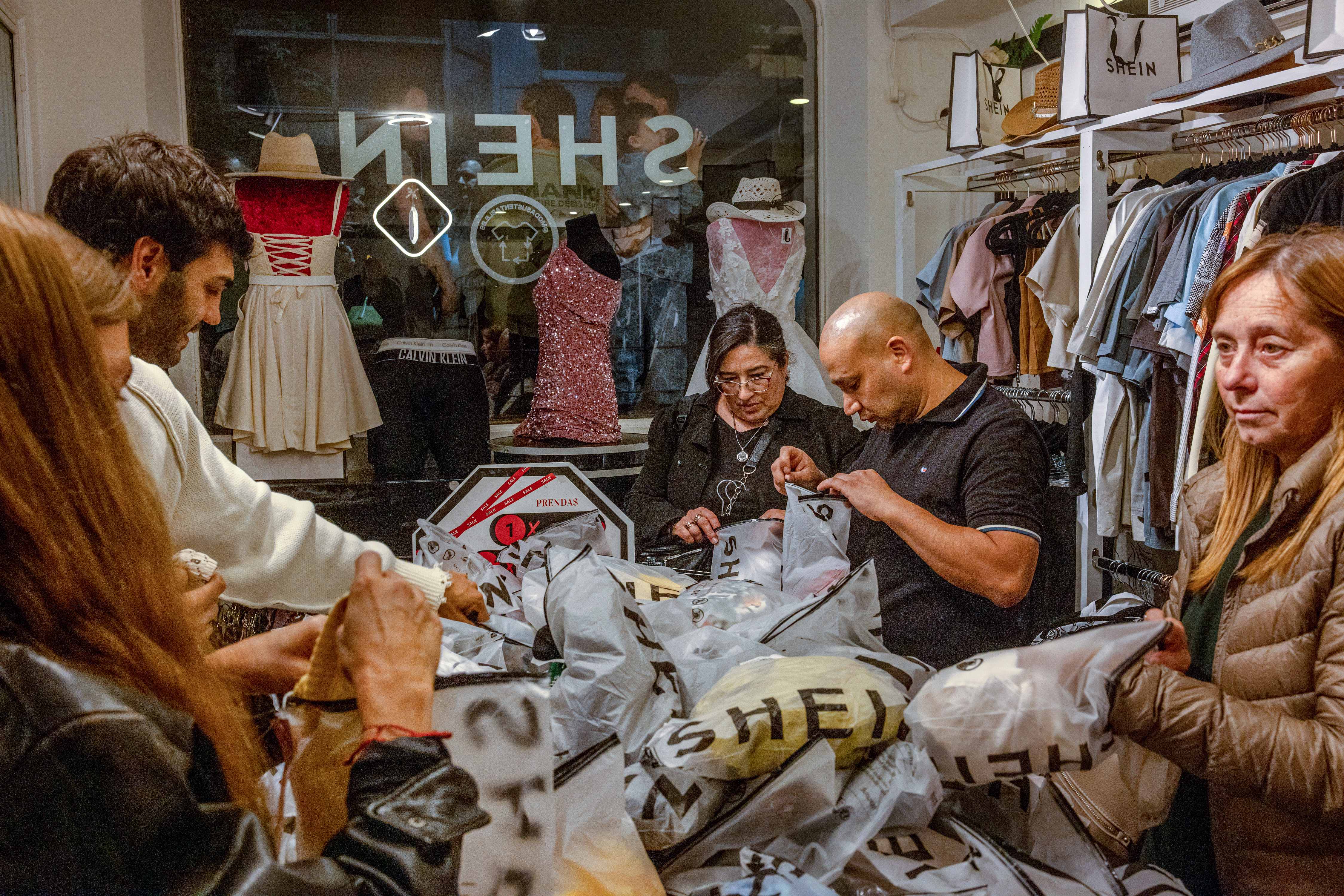 Shein foi a grande aposta do fast fashion. Agora, luta para escrever novo capítulo - QTU Questões do Universo
