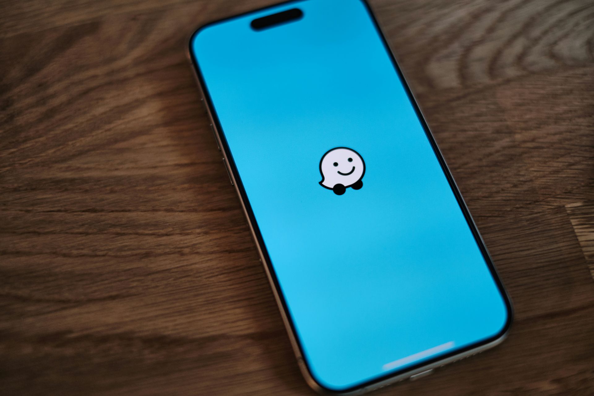 Startups: Cofundador do Waze lança curso de empreendedorismo no Brasil - QTU Questões do Universo
