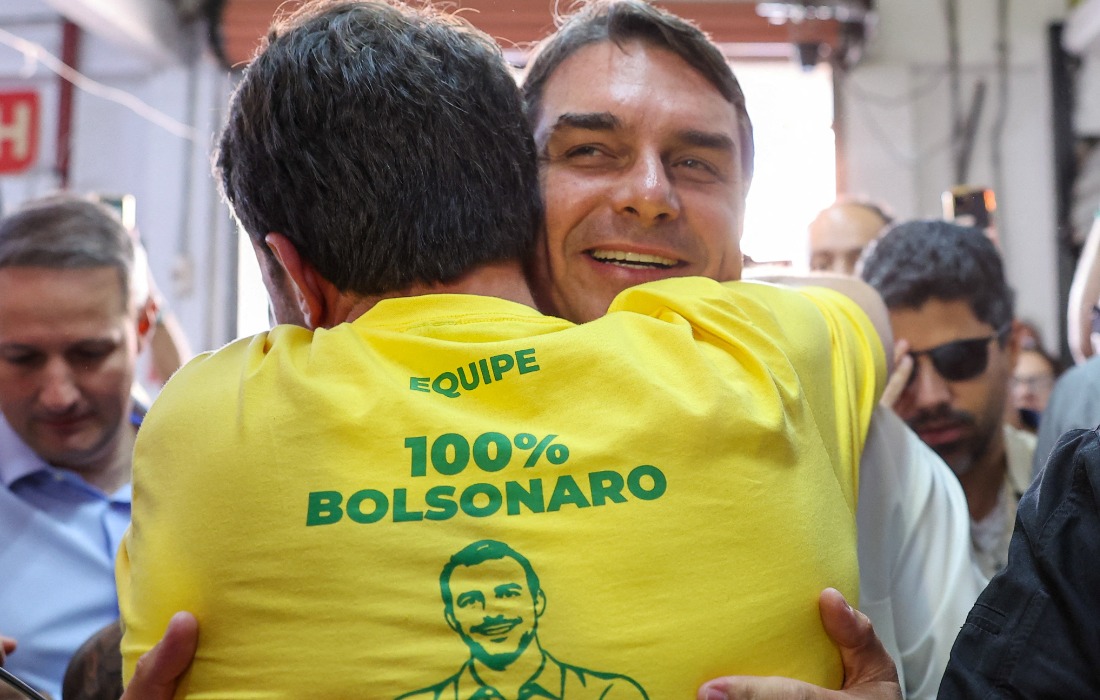 AtlasIntel: Fora do bolsonarismo, Flávio ainda deixa metade da direita em disputa - QTU Questões do Universo