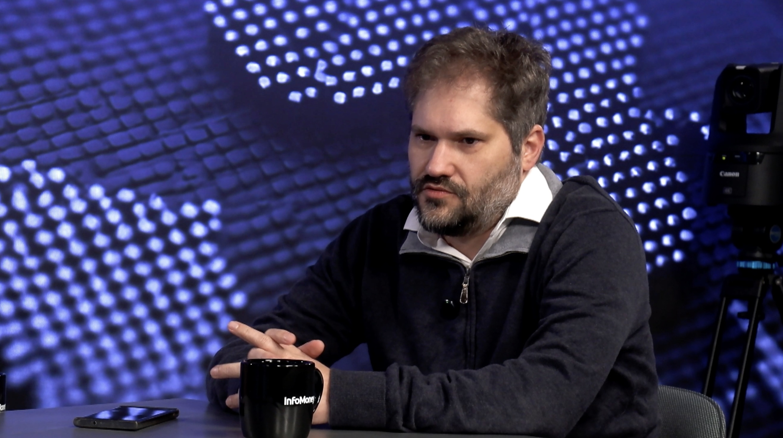 Juros podem voltar a 6%? Economista explica o que teria de acontecer - QTU Questões do Universo