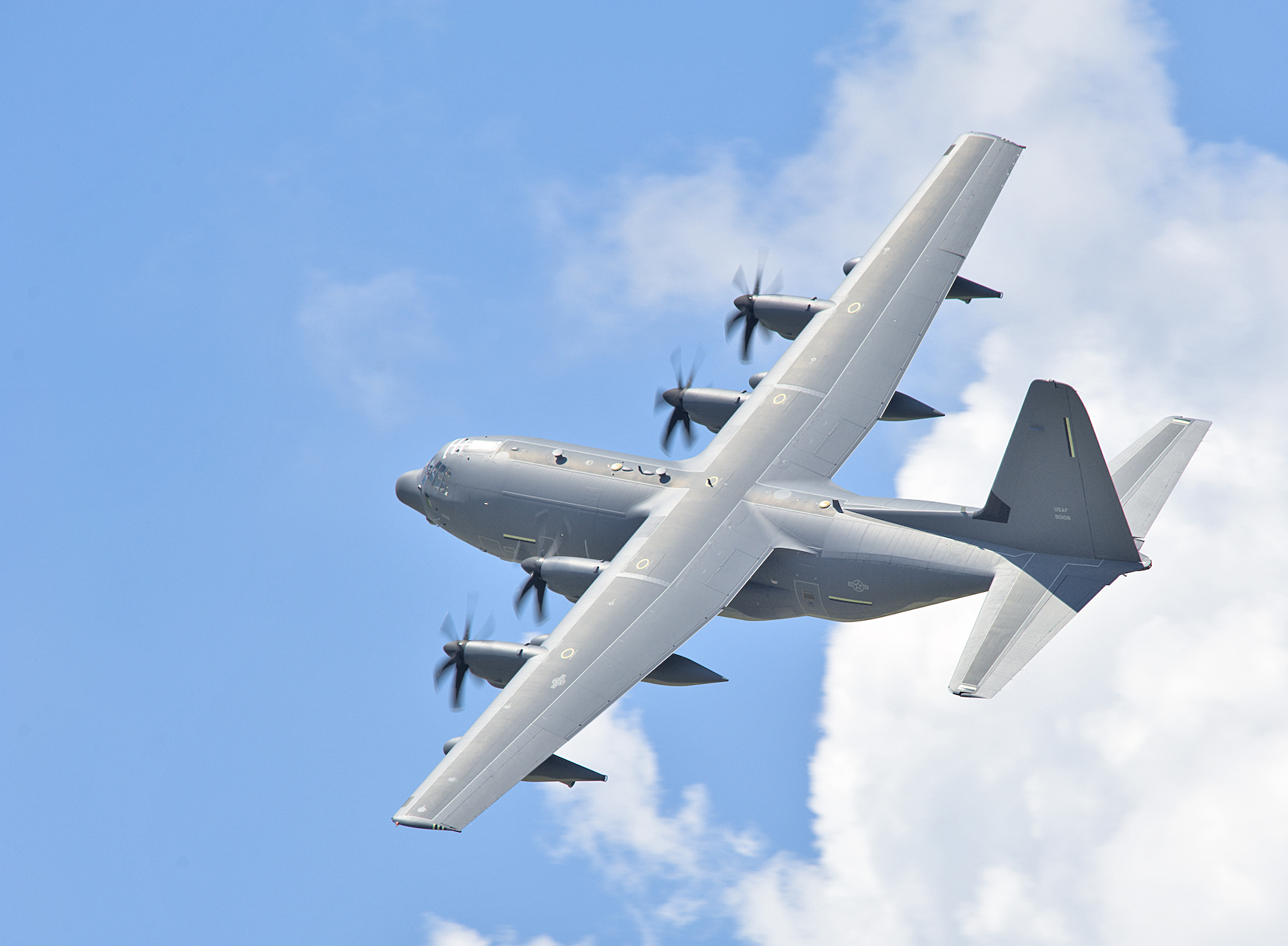 Avião que prendeu Maduro pousa em base aérea brasileira