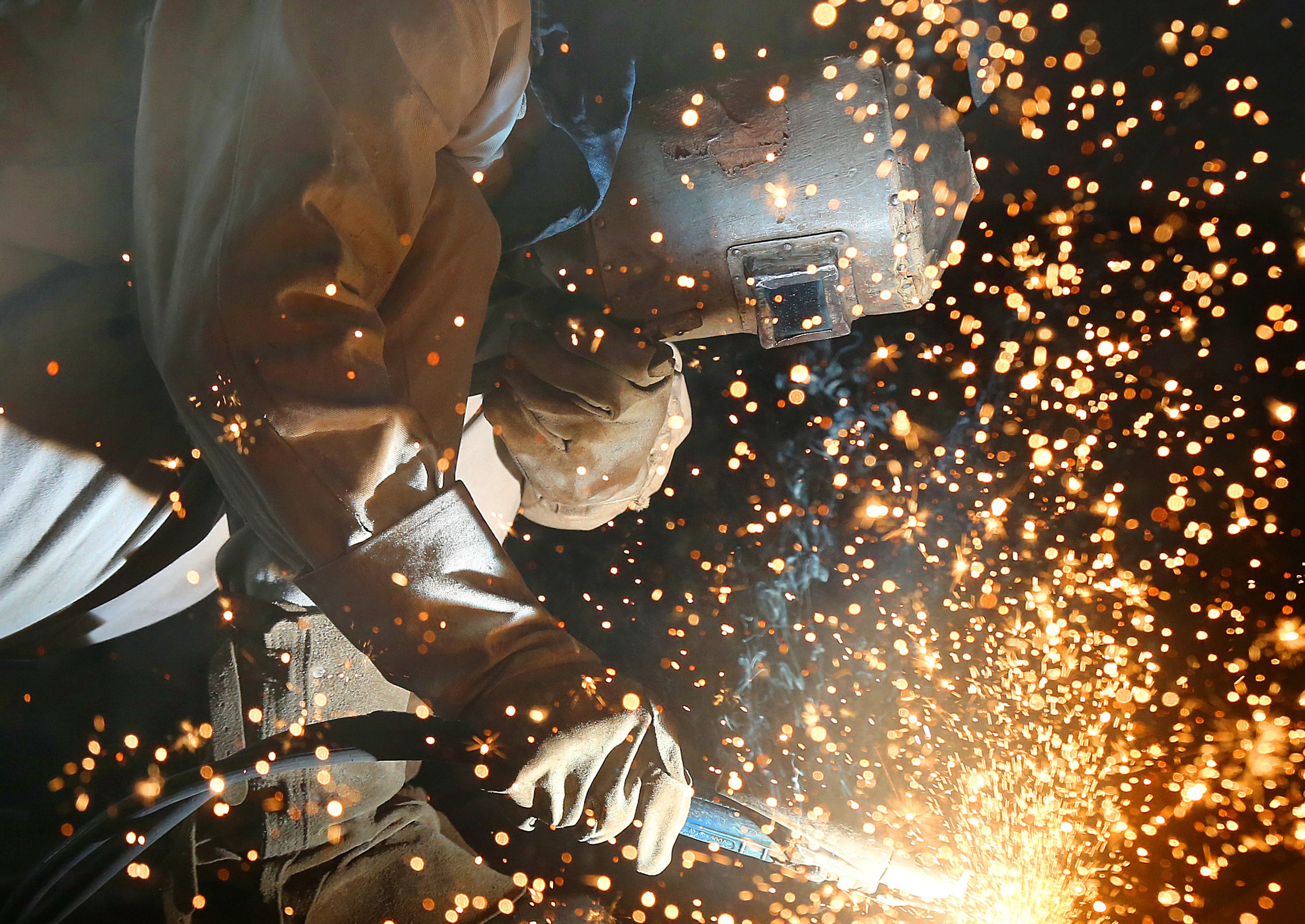Boom de tech impulsiona fábricas da China, mas desequilíbrios econômicos se agravam