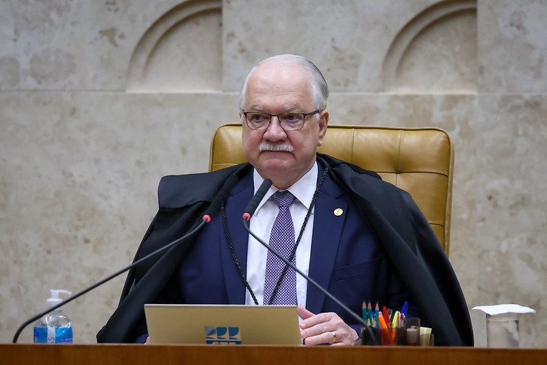 Mensagens revelam contato de Cláudio Castro com André Mendonça antes de voto sobre Sérgio Cabral