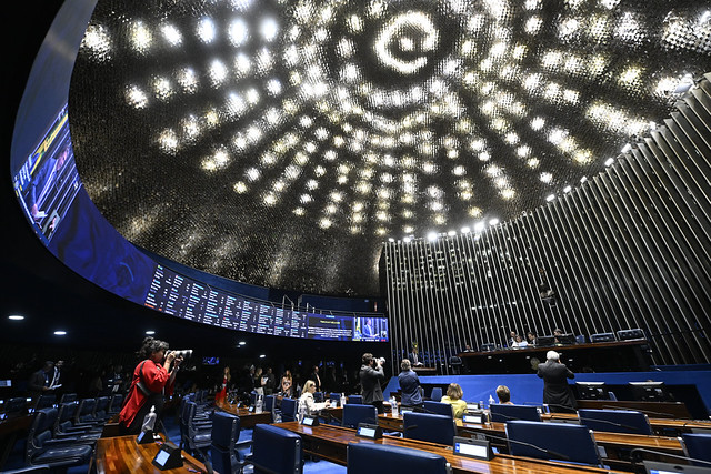 O que Flávio poderia fazer com um Congresso mais à direita em 2027