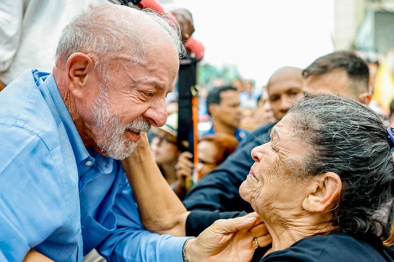 Com disputa acirrada, Lula busca voto 70+ e cobra eleitorado mais velho nas urnas