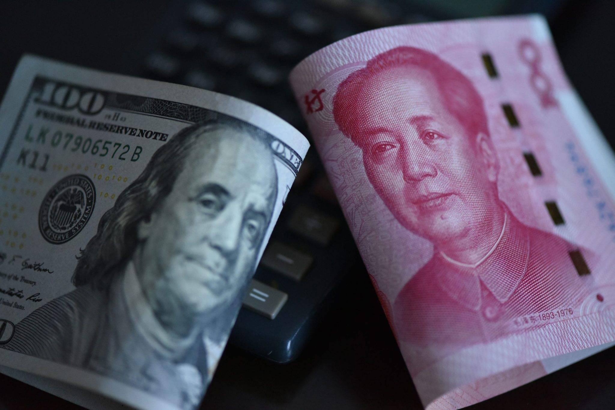 China sofre novo revés em esforço para “desdolarizar” finanças globais