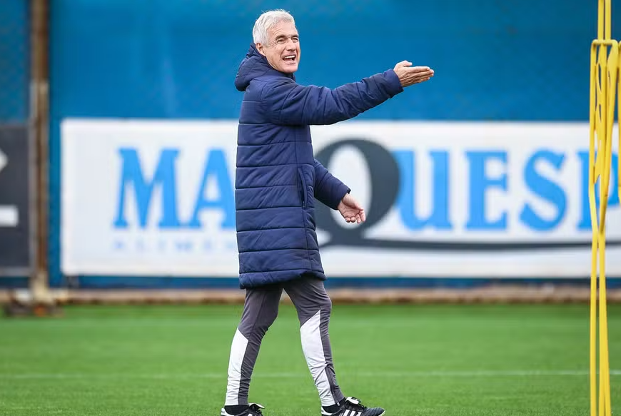 Homem é preso após se passar por técnico do Grêmio para dar golpe em atletas do time