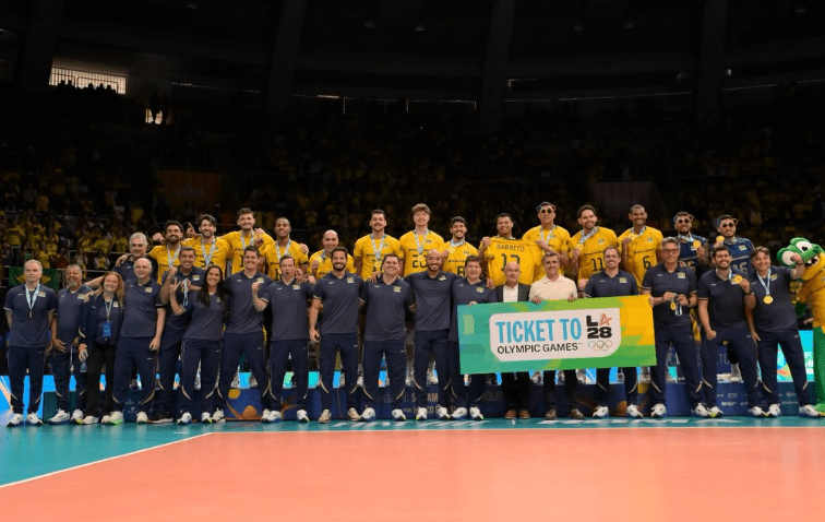 Brasil derrota a Argentina e garante vaga olímpica; confusão marca final do clássico