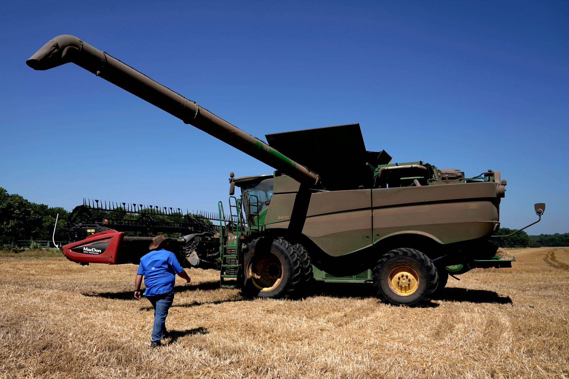 Preços recordes do diesel nos EUA pressionam agricultores e podem encarecer alimentos