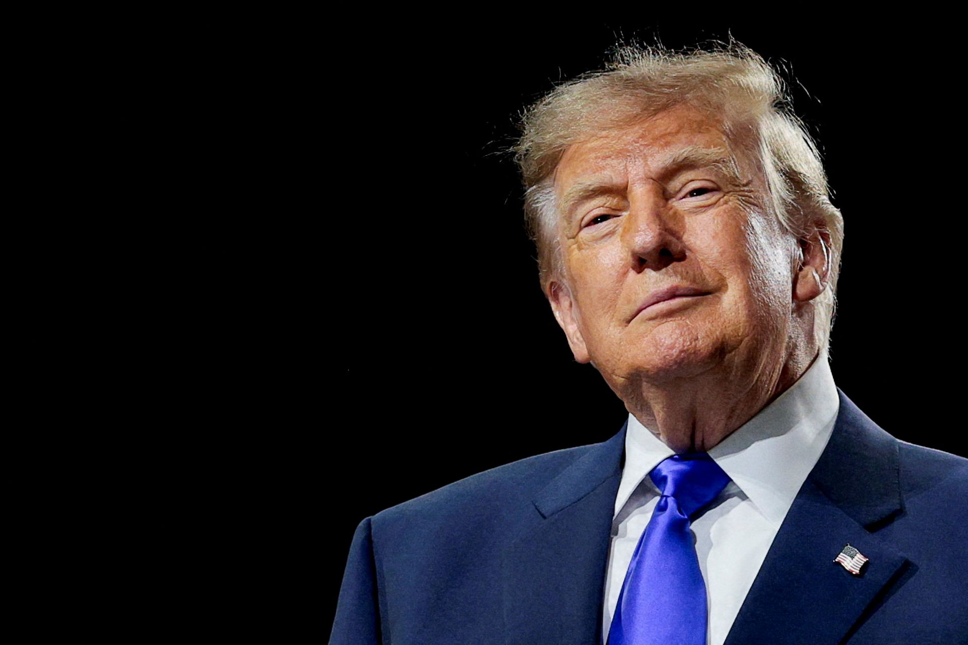 Trump aponta conspiração contra inteligência artificial e data centers