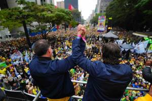 Monitor da USP estima 28,5 mil pessoas em ato de Flávio Bolsonaro na Avenida Paulista