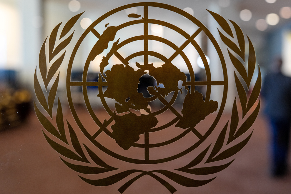 Na ONU, 80 países pedem reabertura do Estreito de Ormuz e condenam ataques do Irã