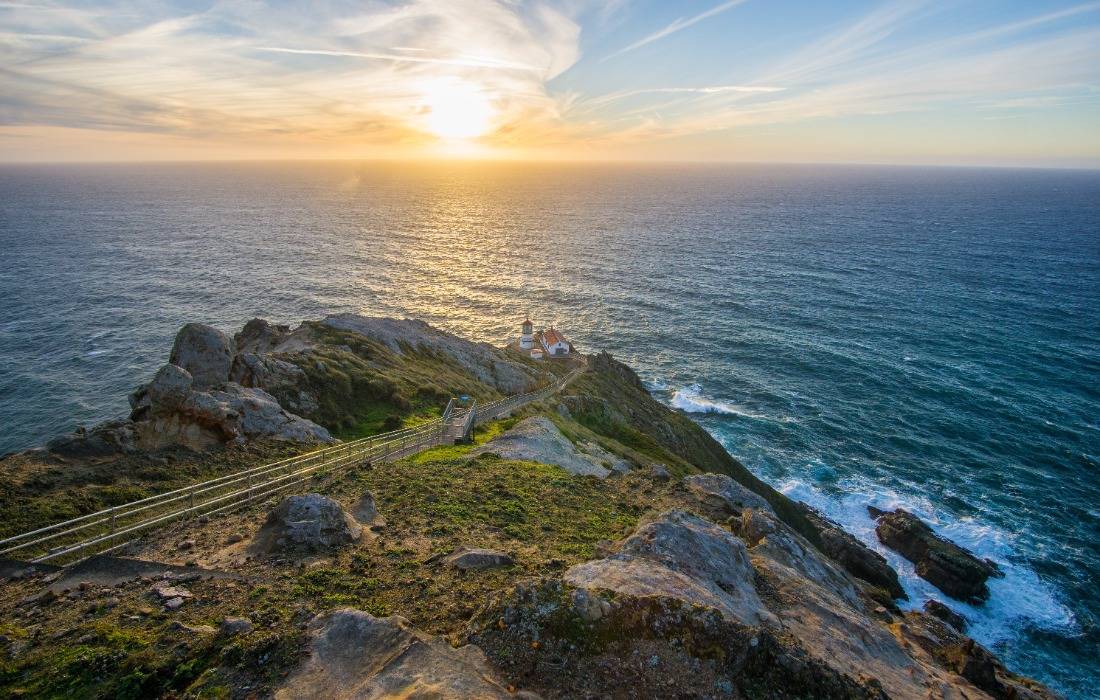 Quer morar de graça na Califórnia? Vaga oferece casa em farol histórico